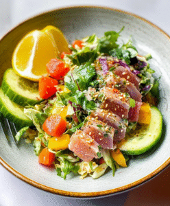 Saftiger Thunfisch auf knackigem Salat – Low Carb!