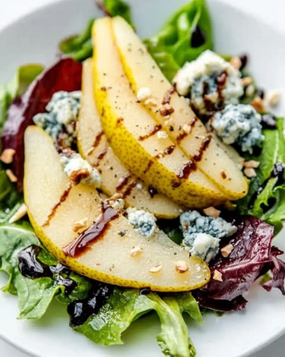 Tangy Pear and Blue Cheese Salad