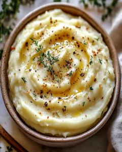 Puré de Patatas con Ajo Asado y Crema Irresistible First Image First Image